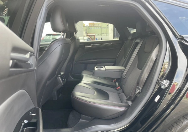 Ford Mondeo cena 78900 przebieg: 104000, rok produkcji 2019 z Czarnków małe 781